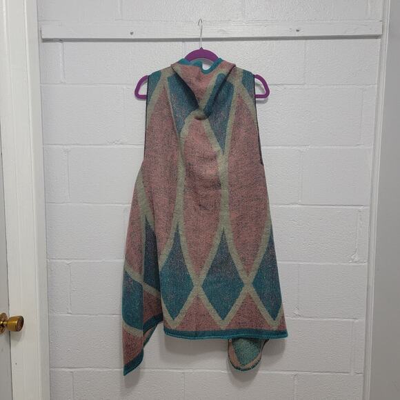 Free Size Blanket Vest Boho Turquoise and Pink by Code <3 - Picture 3 of 7